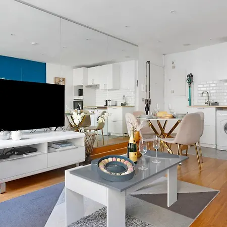 Bluestay 551 - Superb In * Париж