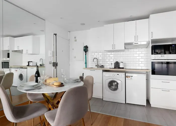 Bluestay 551 - Superb In